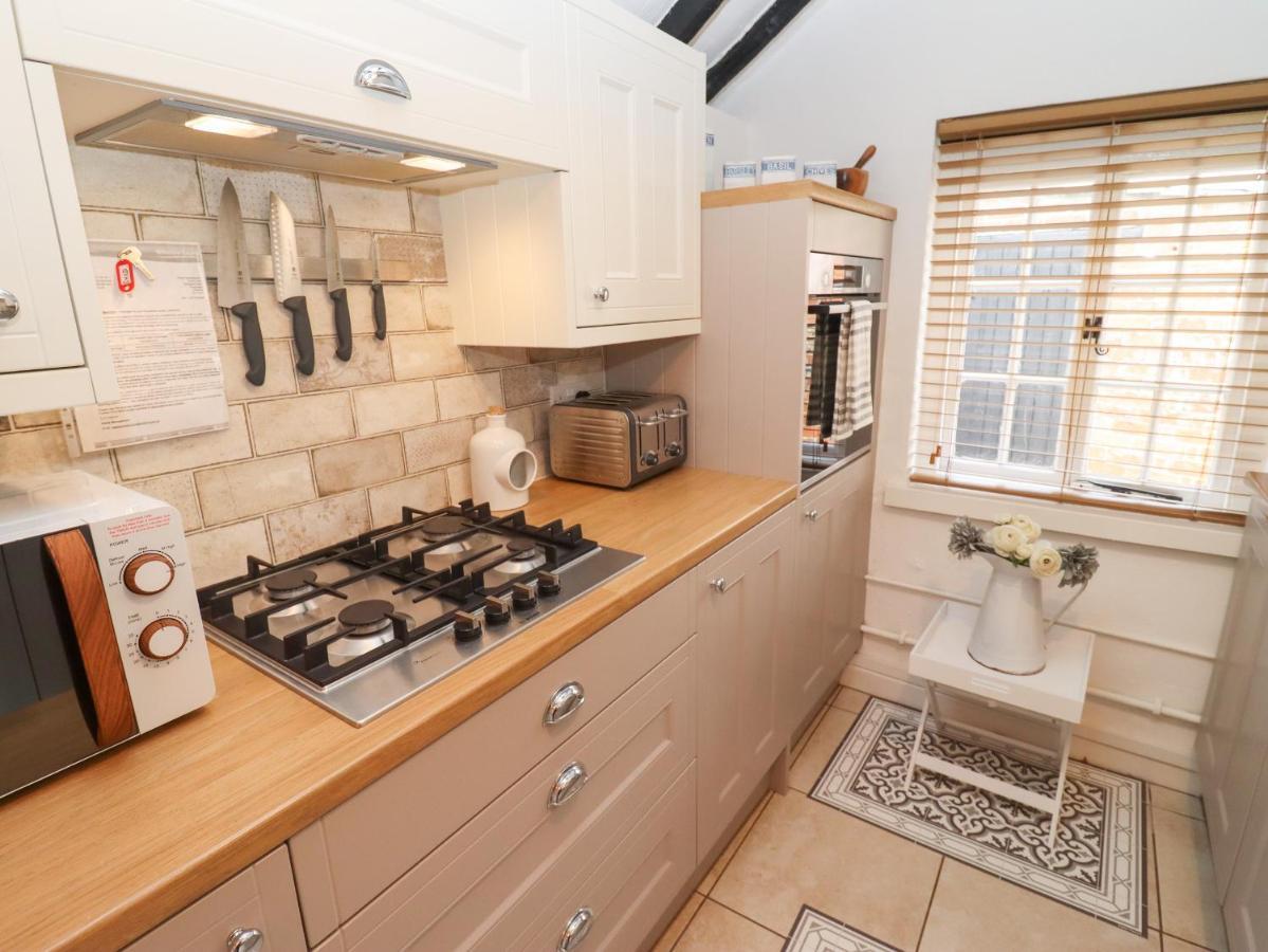 Hobbes Cottage Malmesbury Buitenkant foto