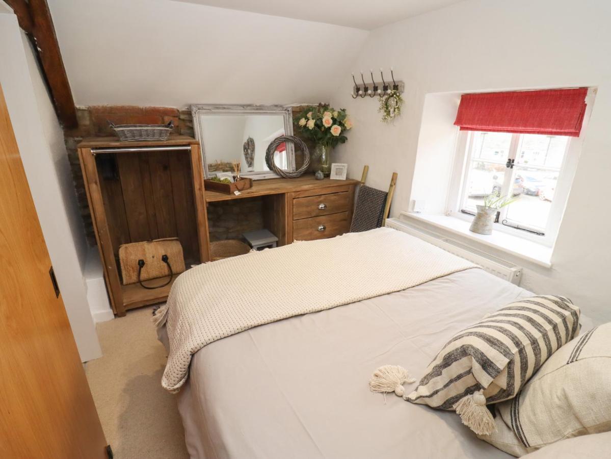 Hobbes Cottage Malmesbury Buitenkant foto