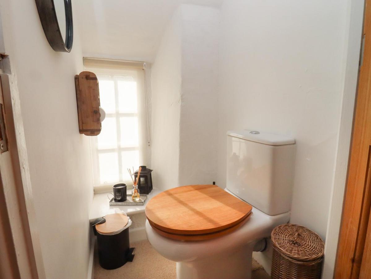 Hobbes Cottage Malmesbury Buitenkant foto